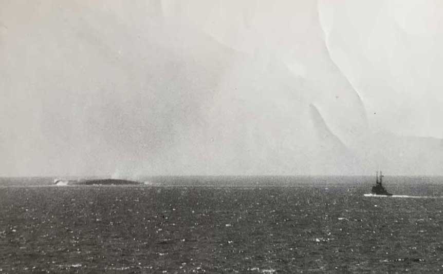 HMS-Eagle-sinking.jpg